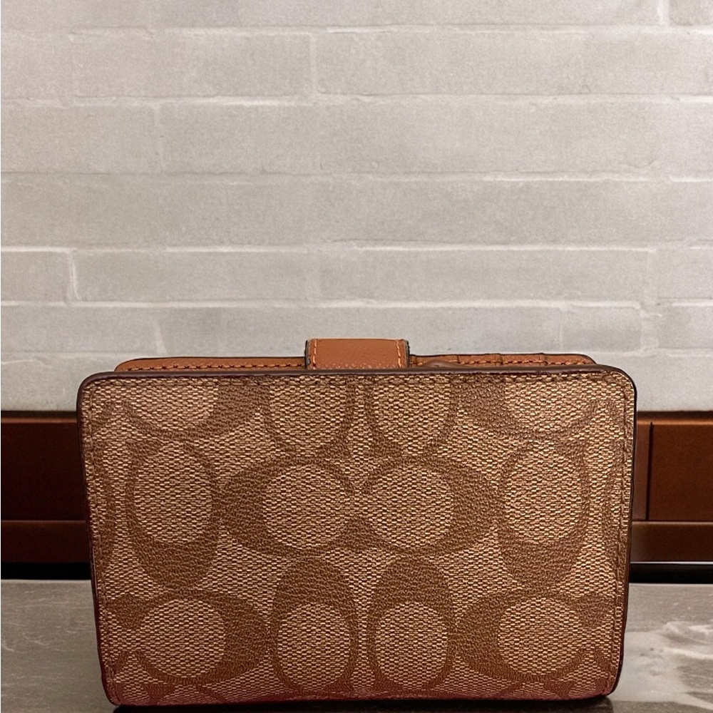 Coach Medium Corner Zip Wallet In Signature Canvas - Picture 2 of 8